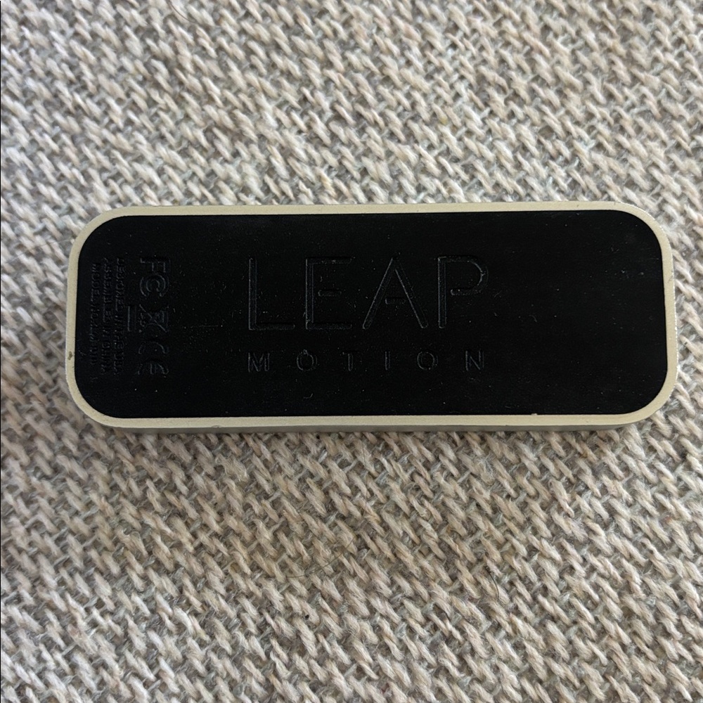 Leap Motion Controller LM-010 Hand Motion Tracking Gesture Sensor VR